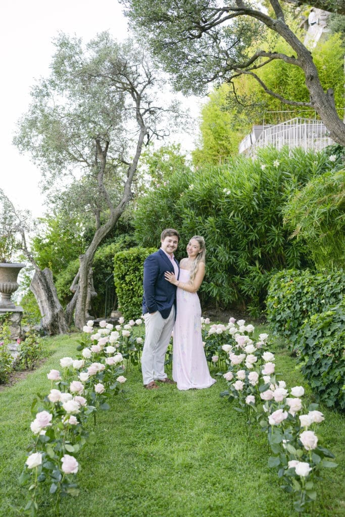 Séance photo de couple après une demande en mariage à la Chèvre d'Or, Èze
