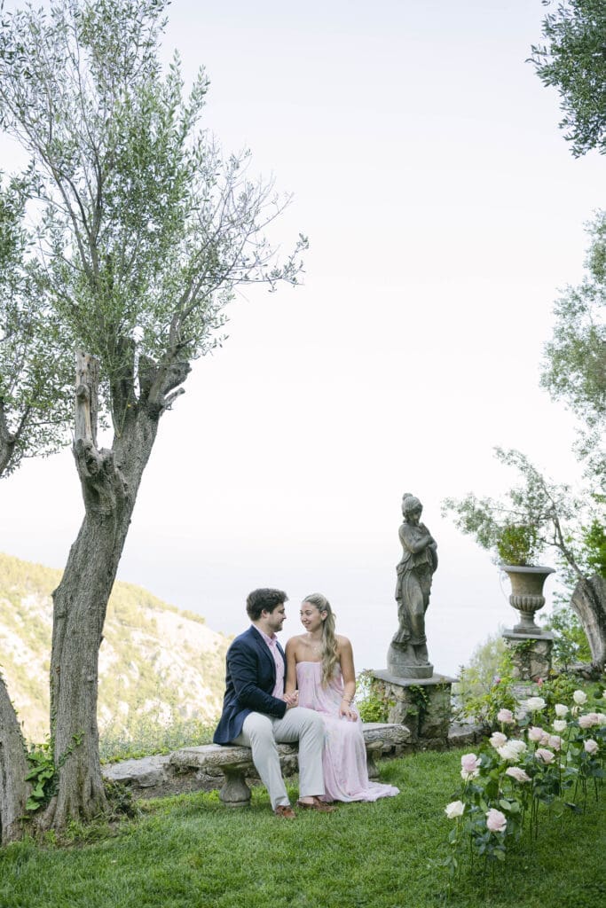 Séance photo de couple après une demande en mariage à la Chèvre d'Or, Èze
